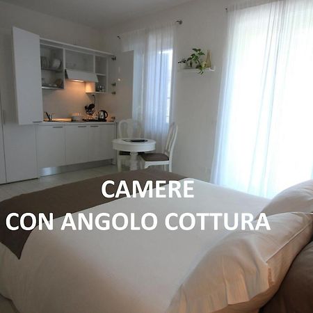פסקיארה דל גארדה Rooms Il Punto מראה חיצוני תמונה