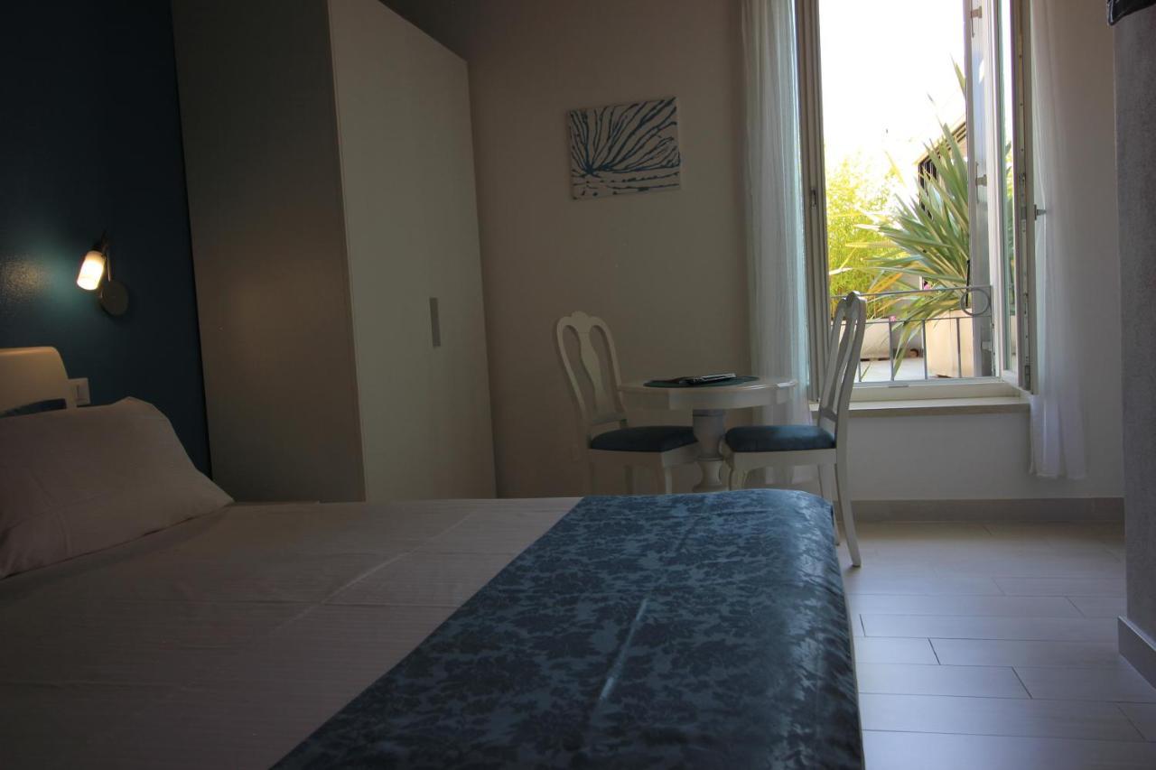 פסקיארה דל גארדה Rooms Il Punto מראה חיצוני תמונה