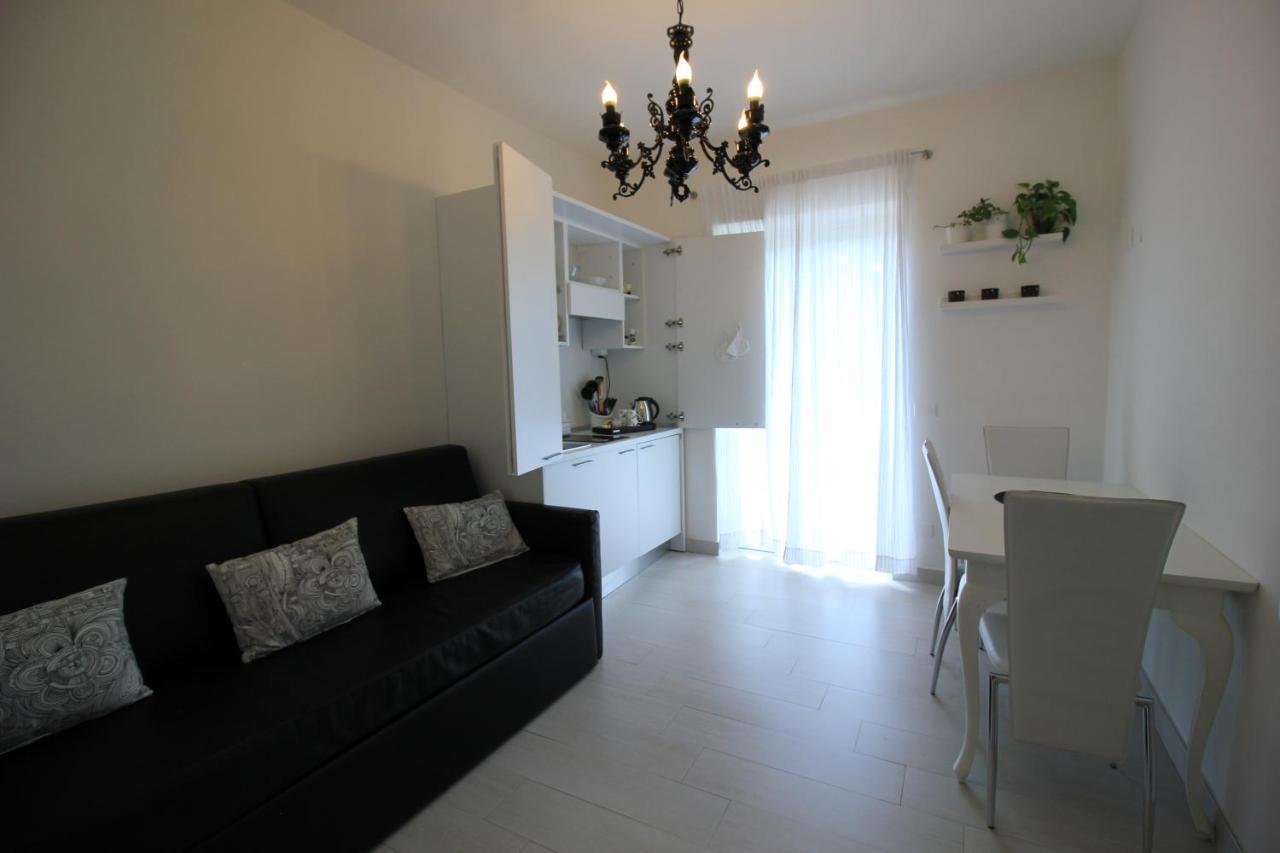 פסקיארה דל גארדה Rooms Il Punto מראה חיצוני תמונה