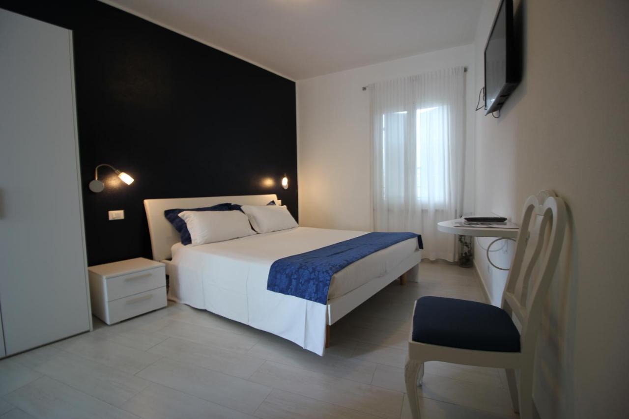 פסקיארה דל גארדה Rooms Il Punto מראה חיצוני תמונה